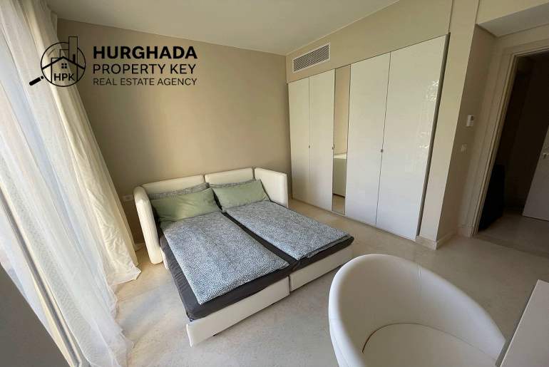 Роскошная меблированная квартира с 2 спальнями в Mangroovy, Эль-Гуна – вид на бассейн и частный сад